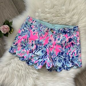 The Buttercup Stretch Short